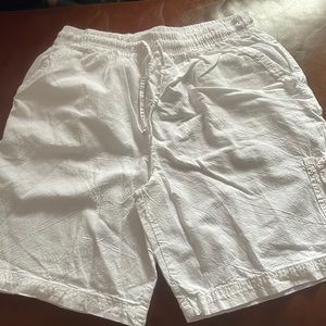 Stephanie Tigers by Fashion Friend White Bermuda Shorts Size Small